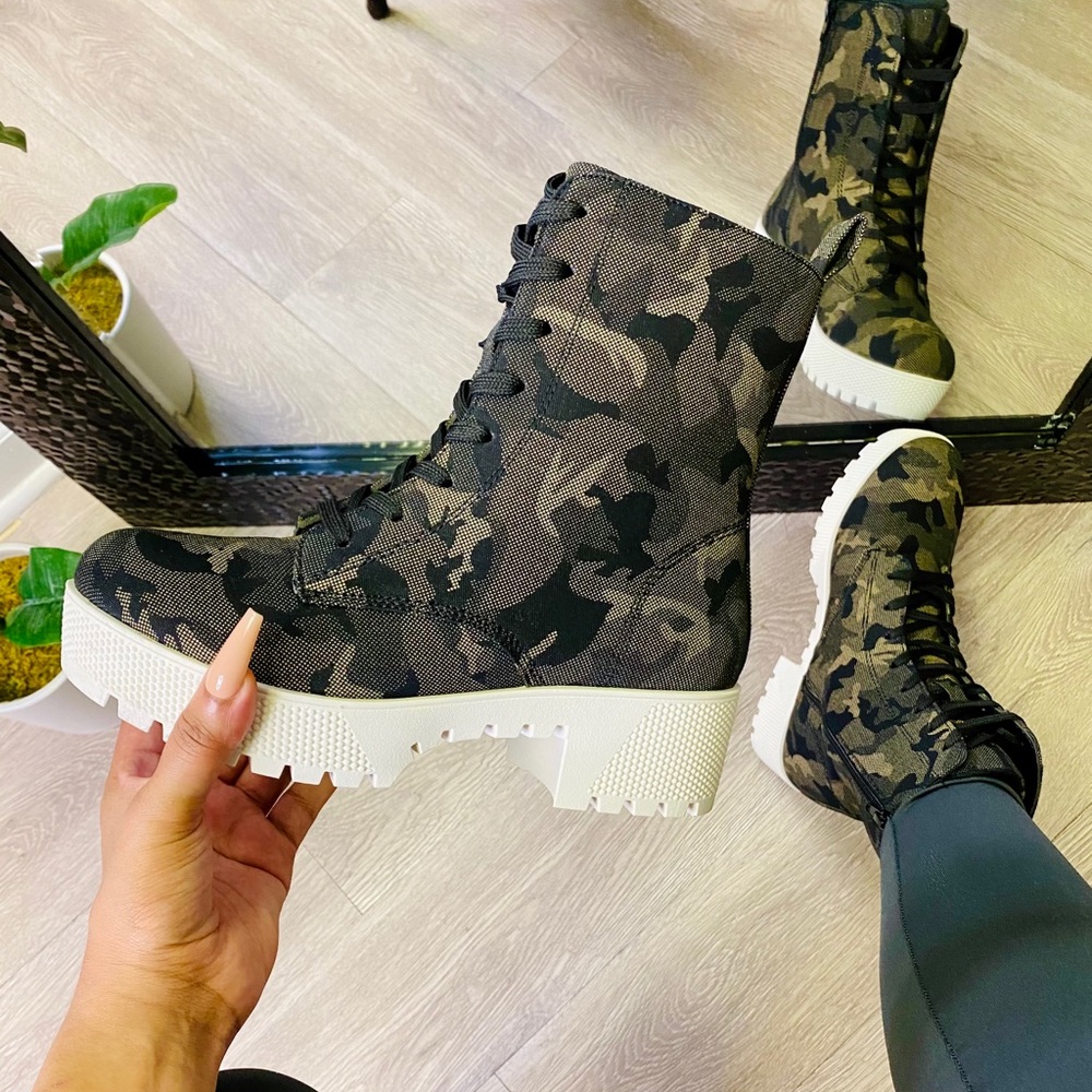 NEW-  Lindsey Gray Camo Combat Moto Boot💫